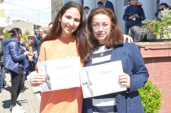 Отличната оценка нареди свиленградчанката в челните позиции на крайното класиране в България - Първо ОУ Иван Вазов - Свиленград