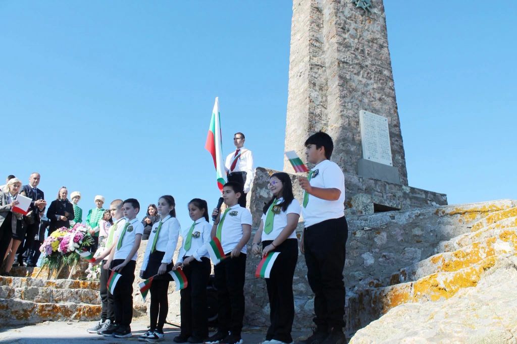 ВАЗОВЦИ С ПРЕКЛОНЕНИЕ И ГОРДОСТ НА ВРЪХ ШЕЙНОВЕЦ! 11