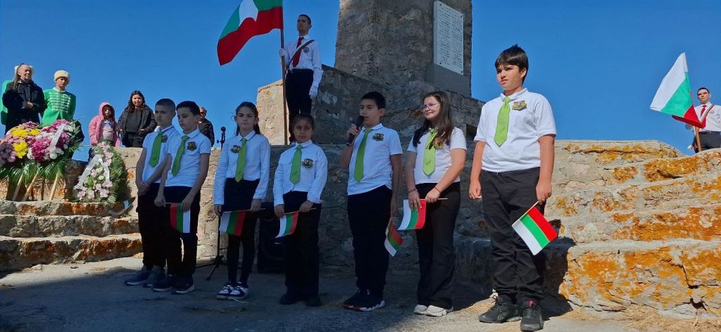 ВАЗОВЦИ С ПРЕКЛОНЕНИЕ И ГОРДОСТ НА ВРЪХ ШЕЙНОВЕЦ! 13